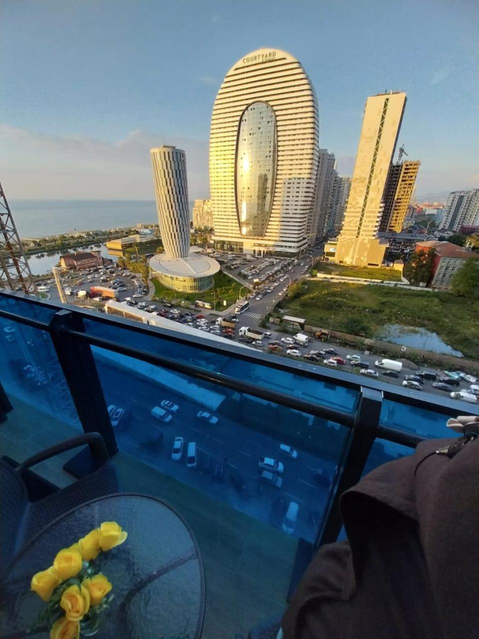 Apart-Hotel Orbi City Batumi Exteriör bild