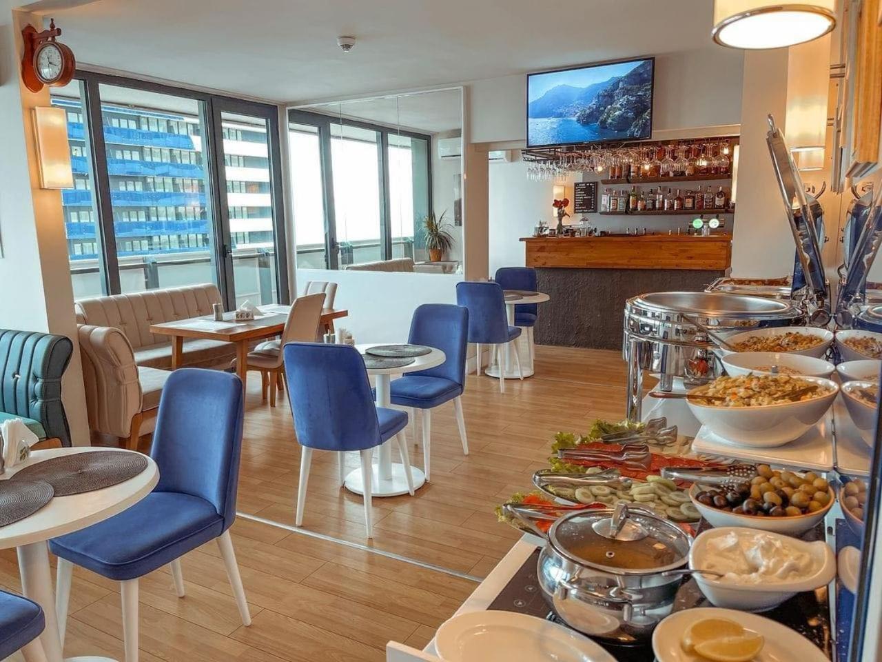 Apart-Hotel Orbi City Batumi Exteriör bild