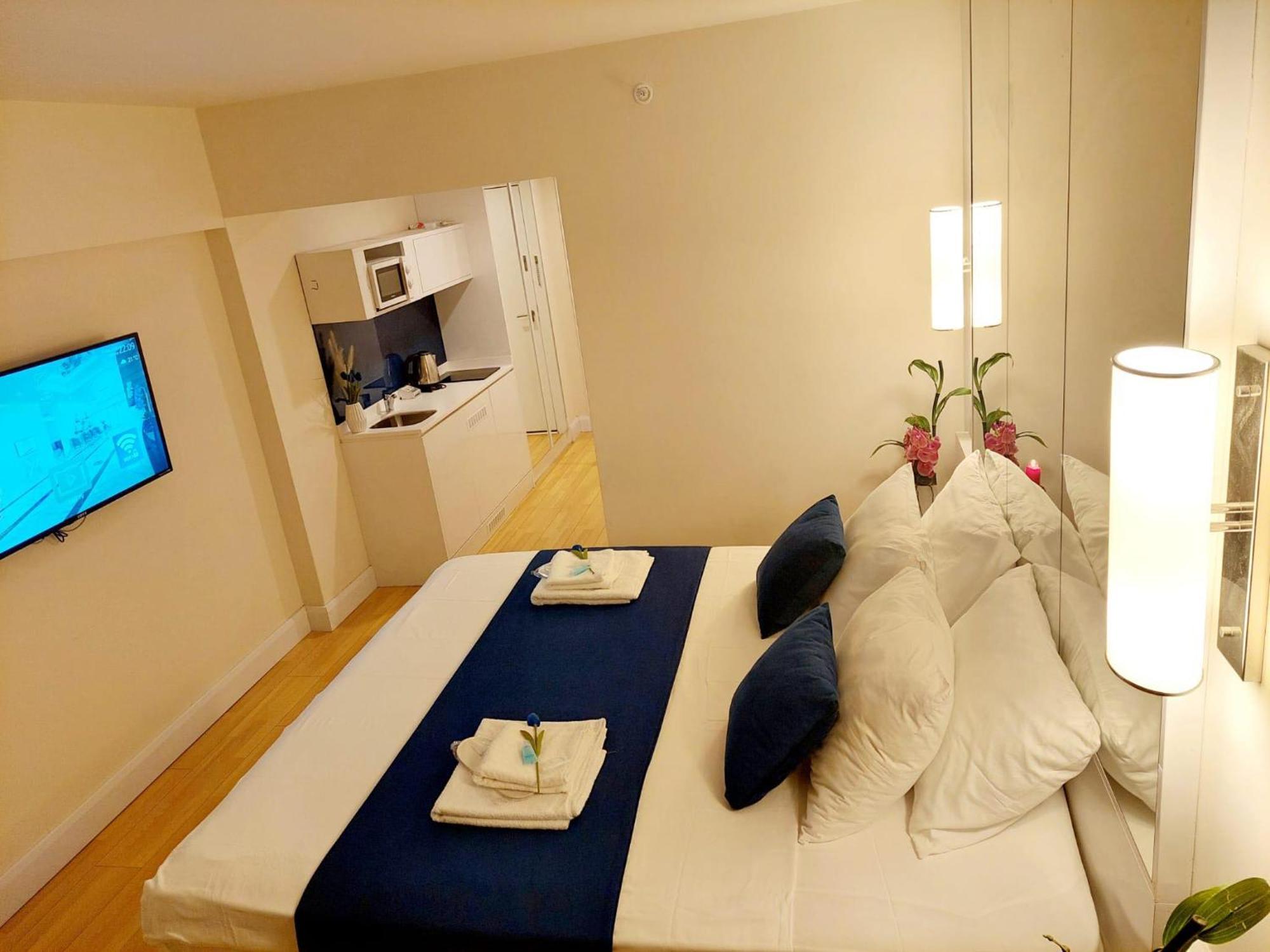 Apart-Hotel Orbi City Batumi Exteriör bild