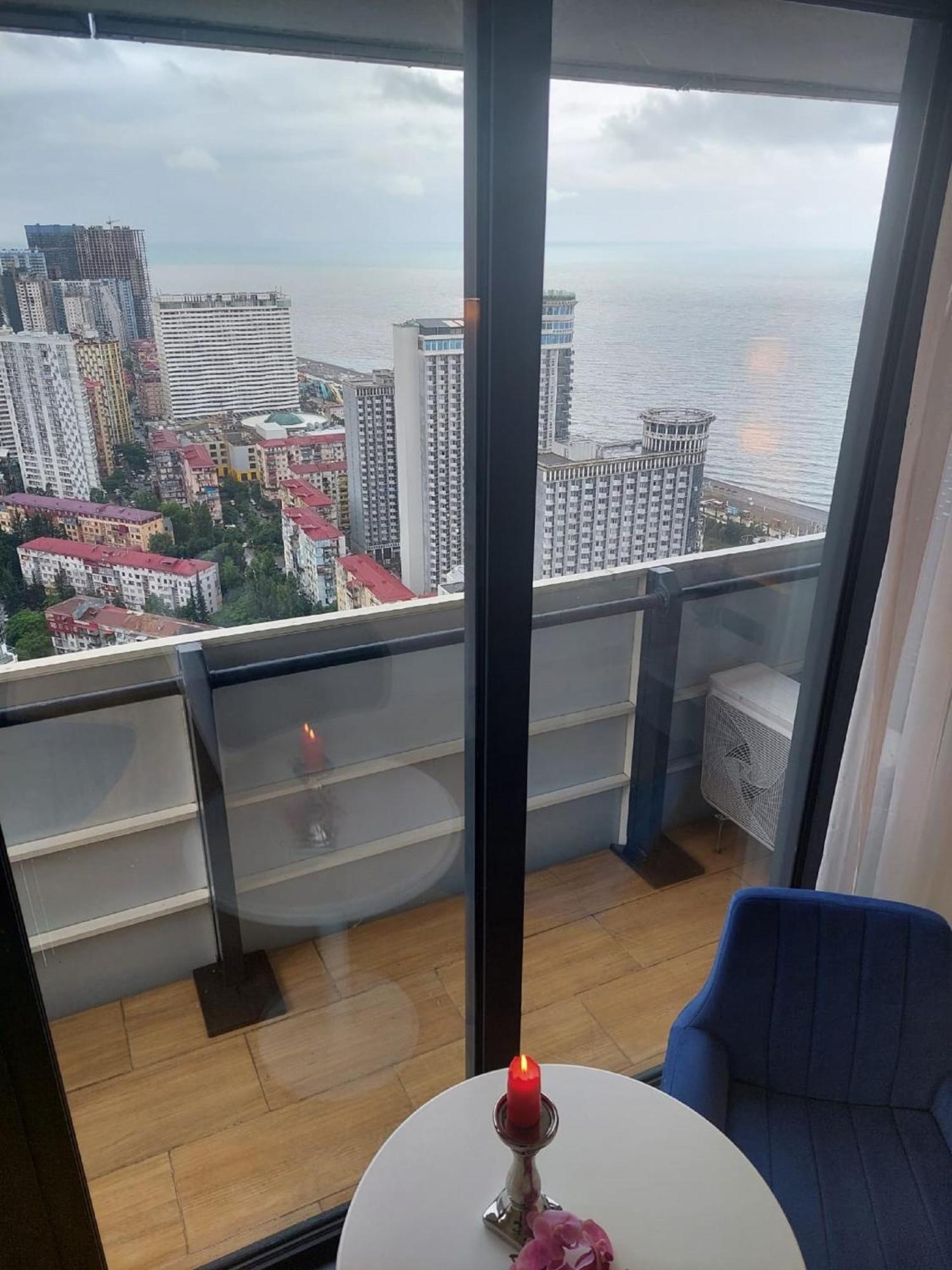 Apart-Hotel Orbi City Batumi Exteriör bild