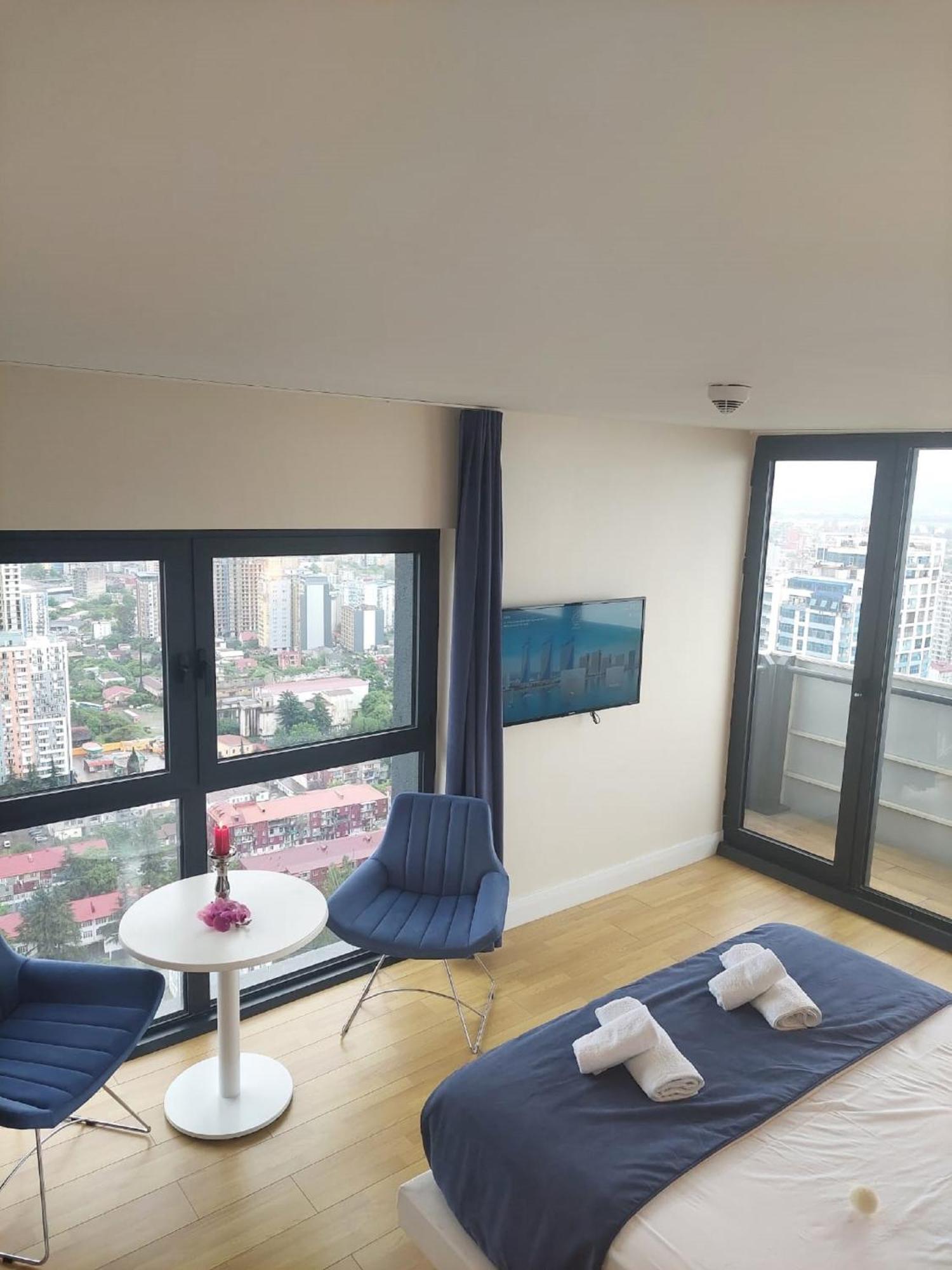 Apart-Hotel Orbi City Batumi Exteriör bild