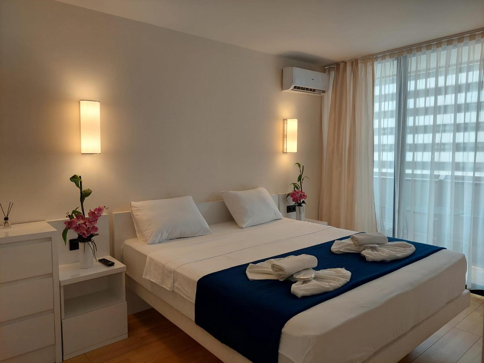 Apart-Hotel Orbi City Batumi Exteriör bild